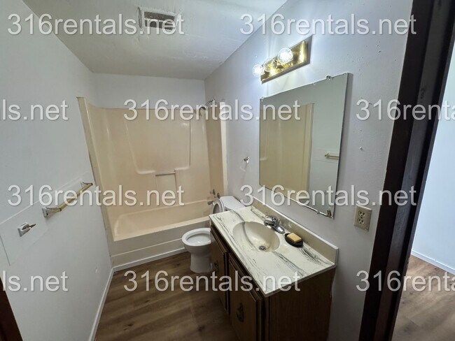 Photo - 1001 Hoch Unit 3