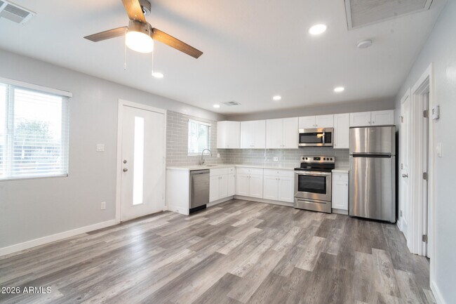 Photo - 1421 S Rita Ln