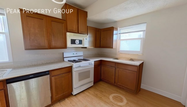 Photo - 349 Warner St
