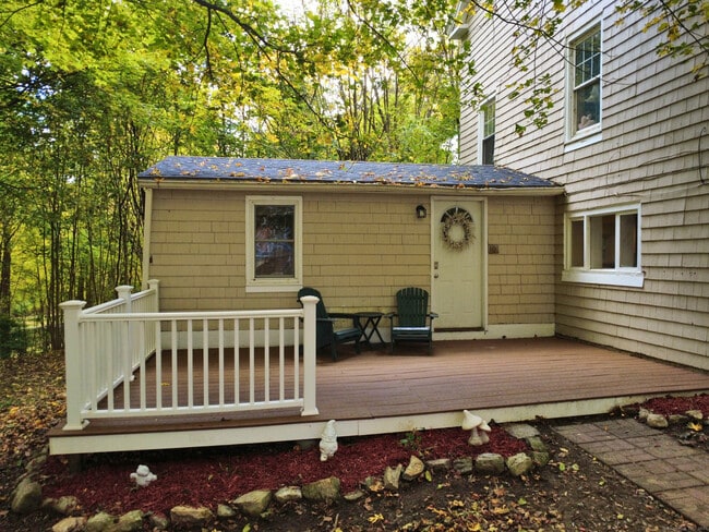 Photo - 10 Tiffany St Unit B