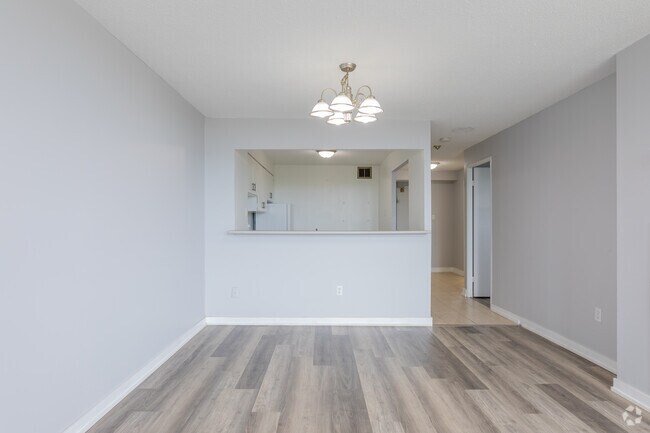 1BR, 1BA - 670SF - Living Room - Forest Park Circle Ltd.