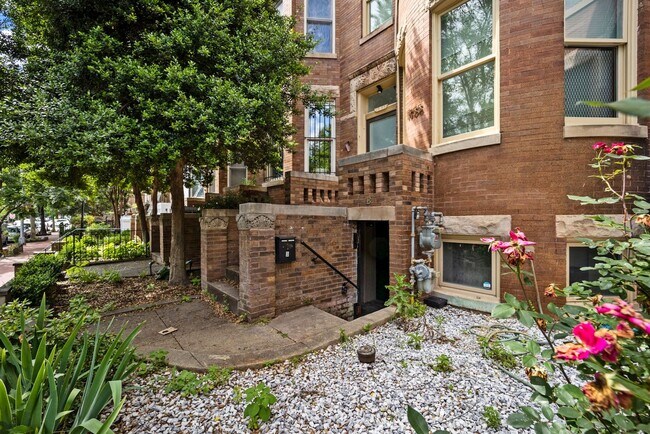 Photo - 1755 T St NW Unit 2