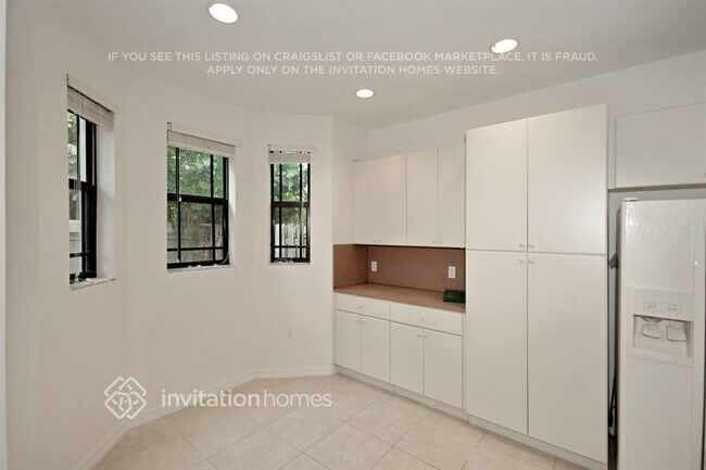 Photo - 627 NE 35th Ave