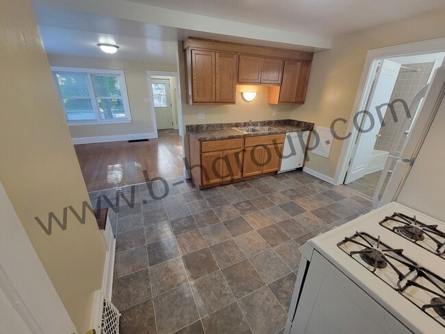 Photo - Great Location!