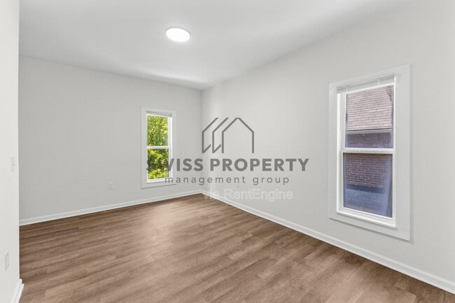 Photo - 1341 Mooberry St