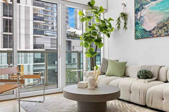 Photo - 41 SE 5th St Unit 510