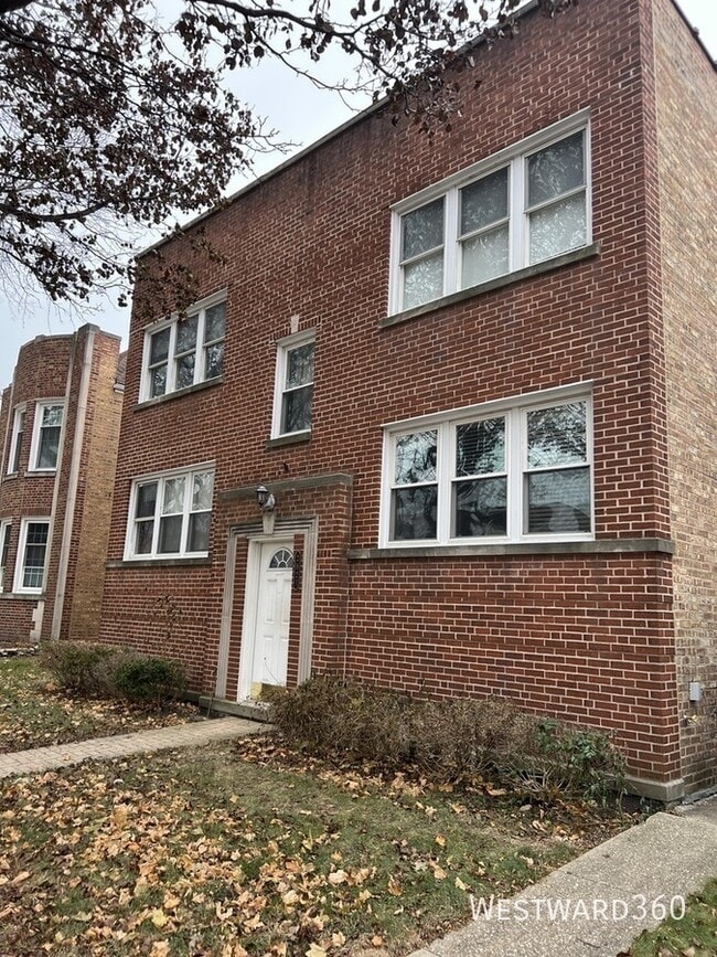 Building Photo - 2821 W Summerdale-2E Unit 2E