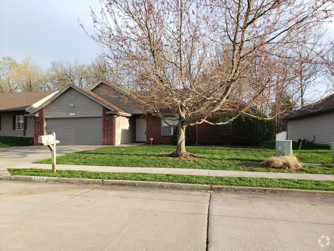 Building Photo - 5102 Sandstone Dr Rental