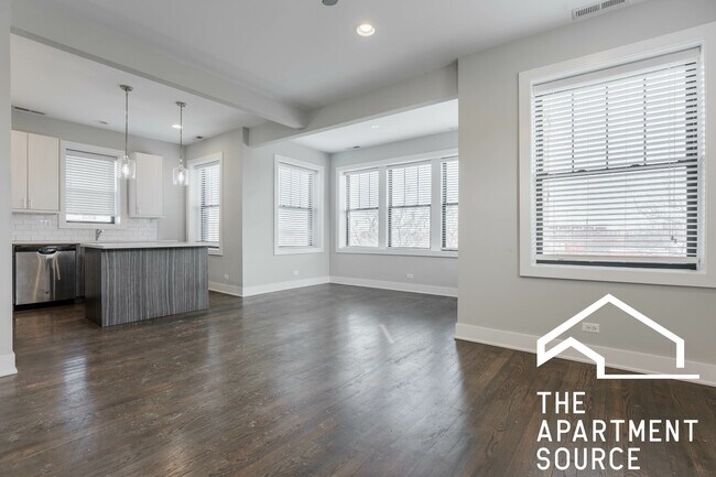 2626 N Rockwell St Unit 2