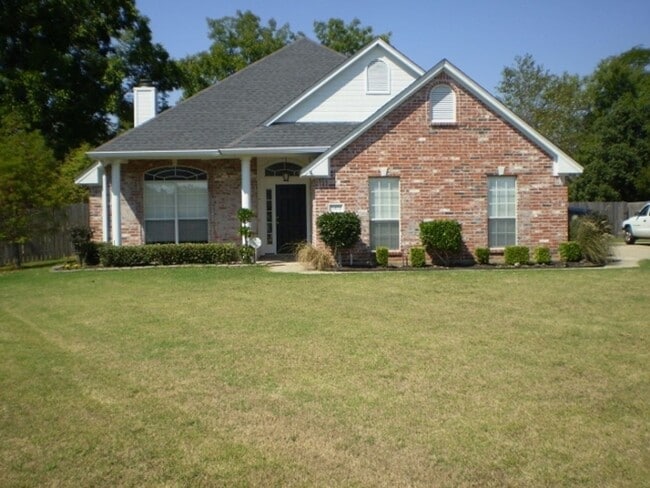 Building Photo - 2471 Brookside Dr