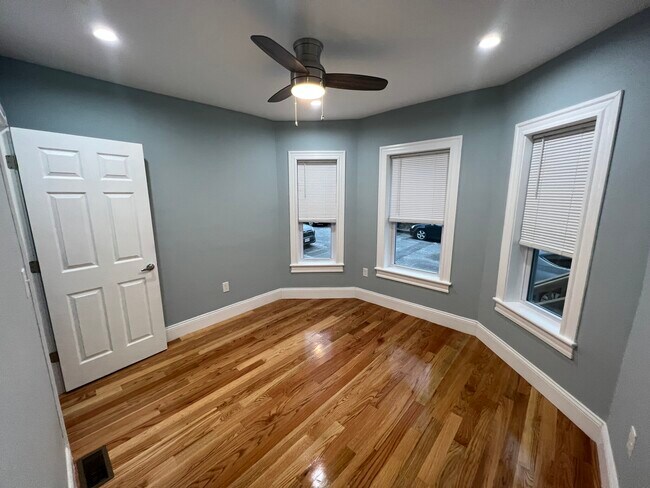 Photo - 15 Harold St Unit #1