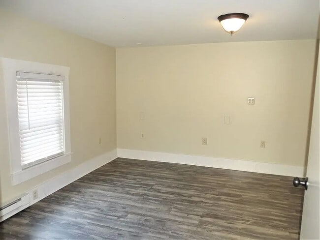 Photo - 125 E Main St Unidad C