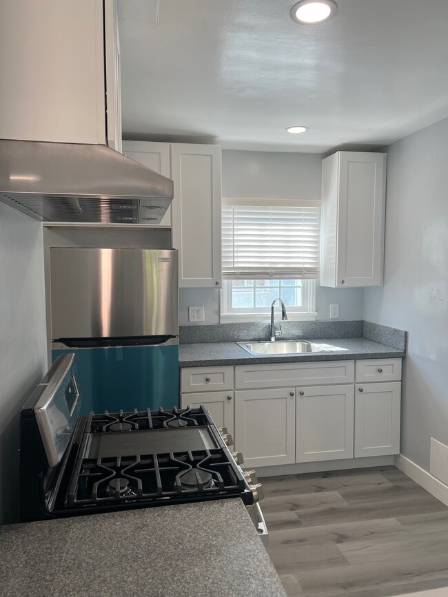 Photo - 2293 Grand Ave