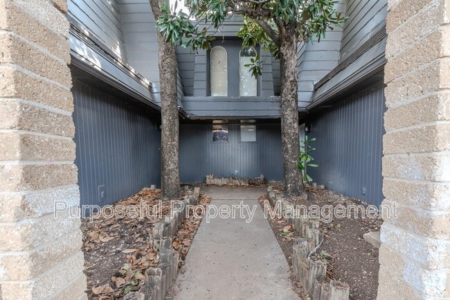 Photo - 6814 Lancer Ln