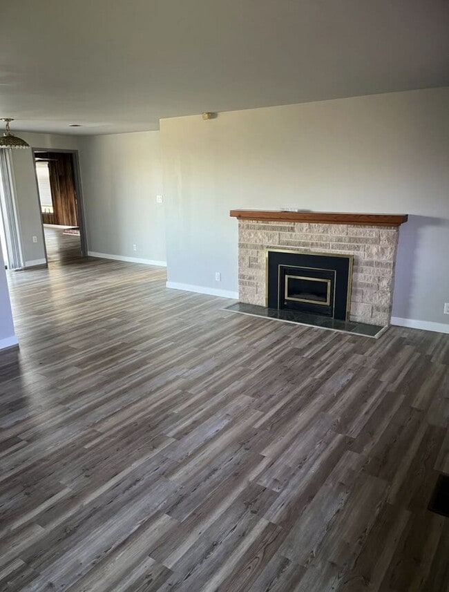 Photo - Beautiful SeaTac Home with Expansive Territorial Views
