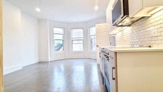 Photo - 255 Newbury St Unit 3R