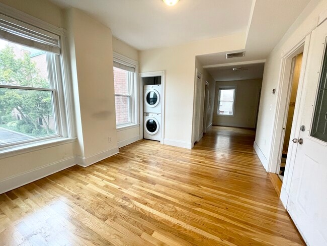 Photo - 149 L St Unidad 2T