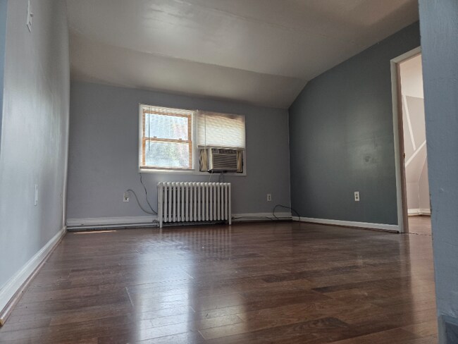 Photo - 2 Grandview St