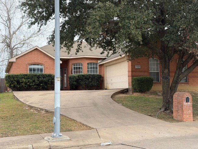 Building Photo - Location....Location....Location....