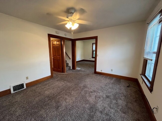 Photo - 917 E Johnson St