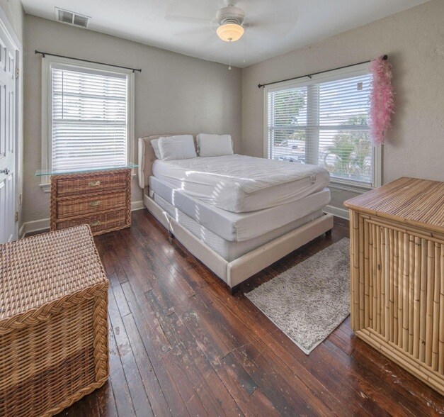 Photo - 205 N Federal Hwy