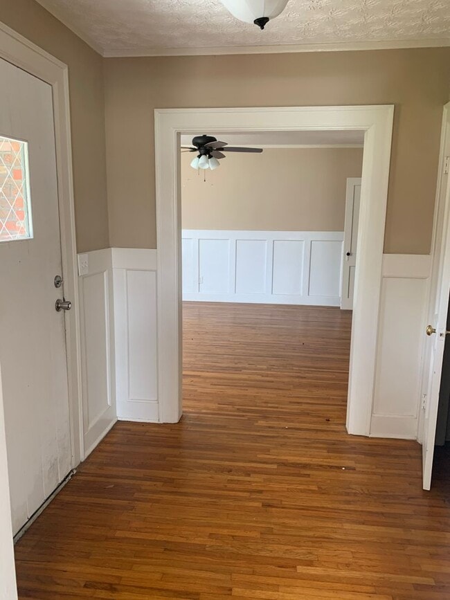 Photo - Beautiful Cloverdale Home