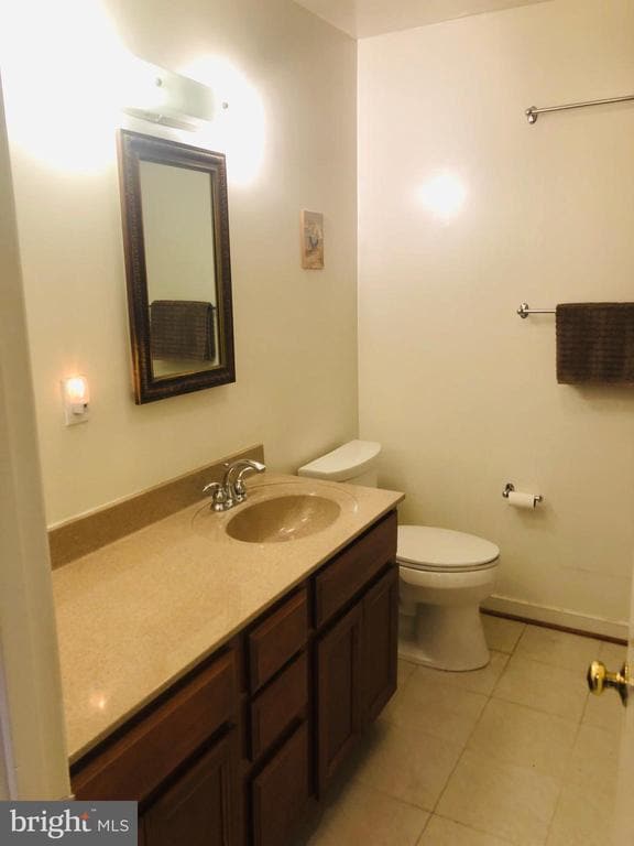 Photo - 161 Leeds Ct W