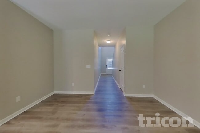 Photo - 203 Magnaview Dr