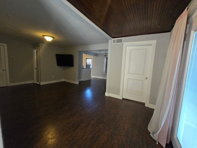 Photo - Cute 2 Story Home