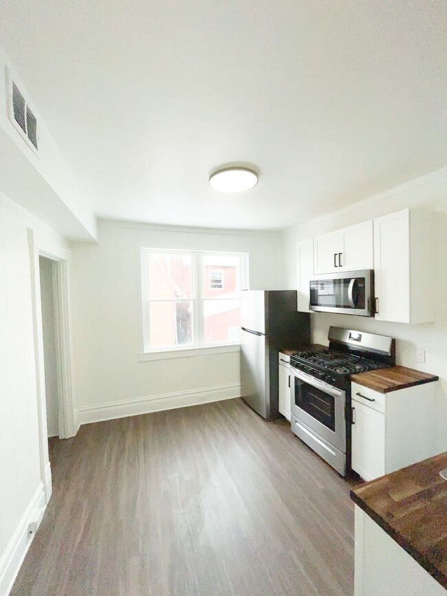 Photo - 709-711-711 Industry St Unit 709 Industry St. Apt. 2