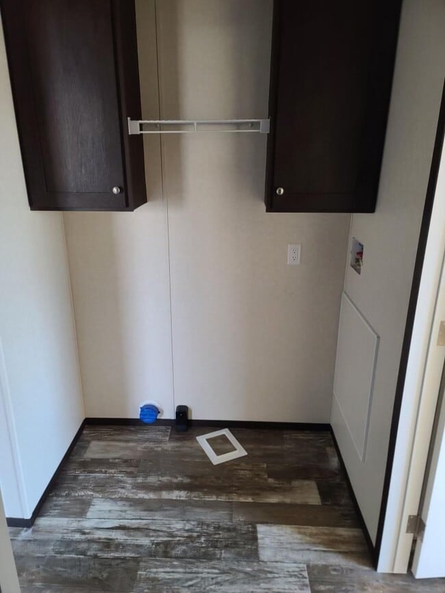 Building Photo - 55 Arbor St