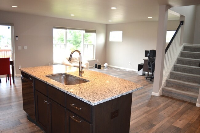 Photo - 321 Alton Dr