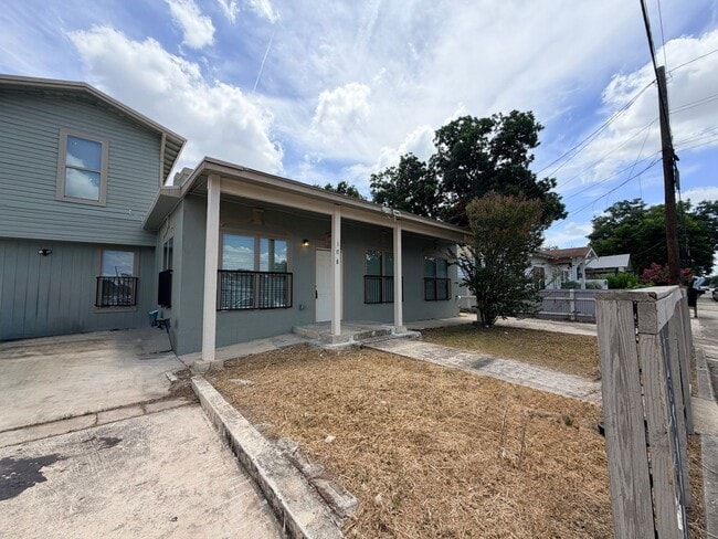 Building Photo - Beatrice Unit #101