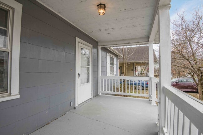 Photo - 2440 Woodbine Ave