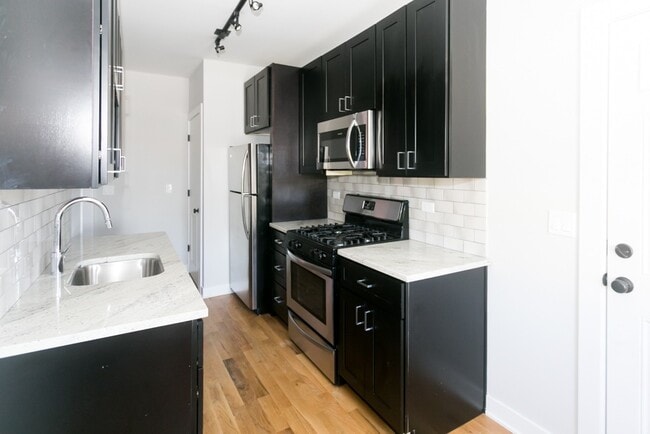 Photo - 2207 W Eastwood Ave Unit M08H