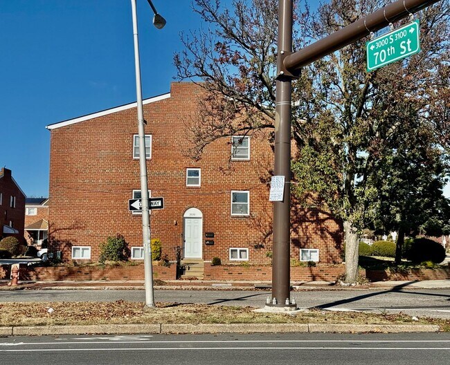 Photo - 3030 S 70th St Apartment Unit 2nd Floor