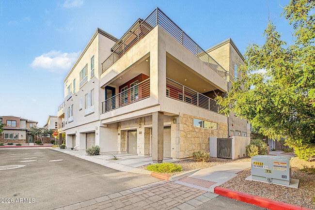 Building Photo - 1250 Abbey Ln Unit 209