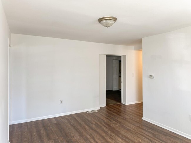 Photo - 14 N River St