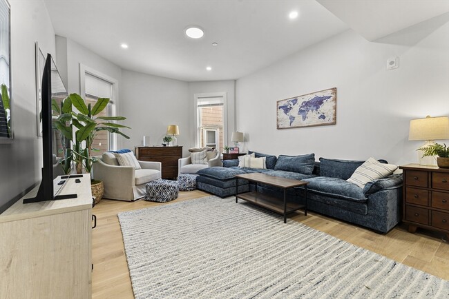 7 Oswald St Unit 1
