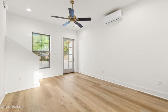 Photo - 202 Steiner Oaks