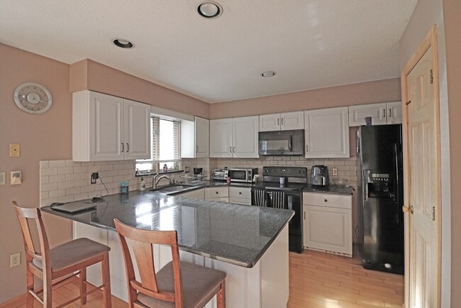 Photo - 465 Fellsway E