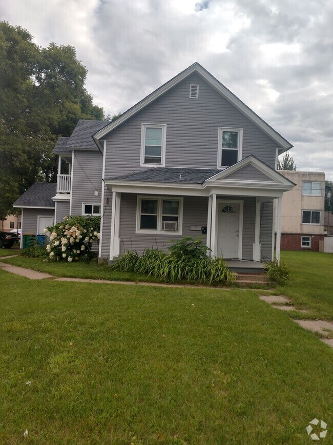 Building Photo - 313 1st Ave W Unit #1 Rental