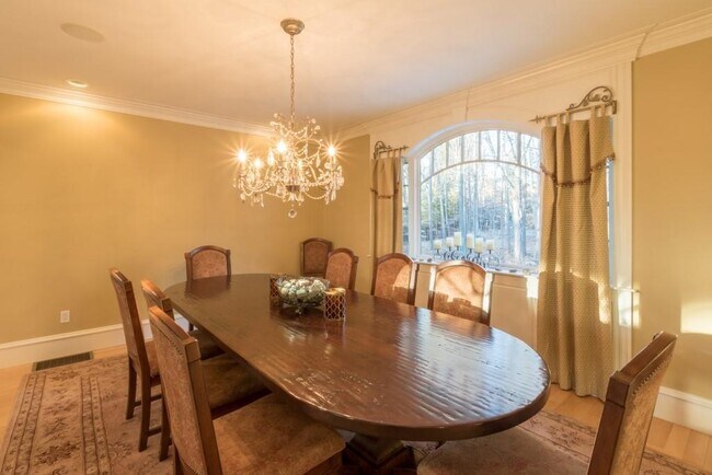 221 South Rd