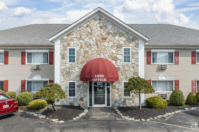 Building Photo - Weeping Cherry Village Rental