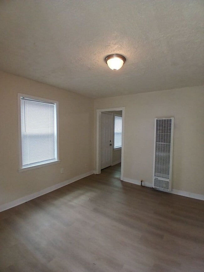 Photo - Delightful 2 bedroom 1 bath duplex - Open To Section 8 - $99 Move In Specail