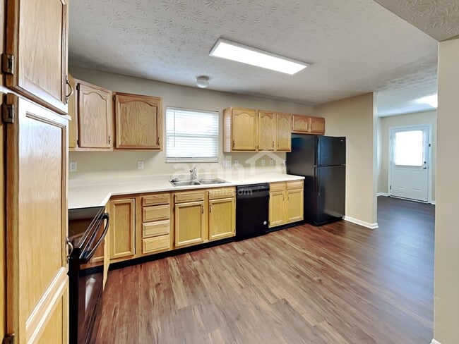 Photo - 918 Kreider Ct