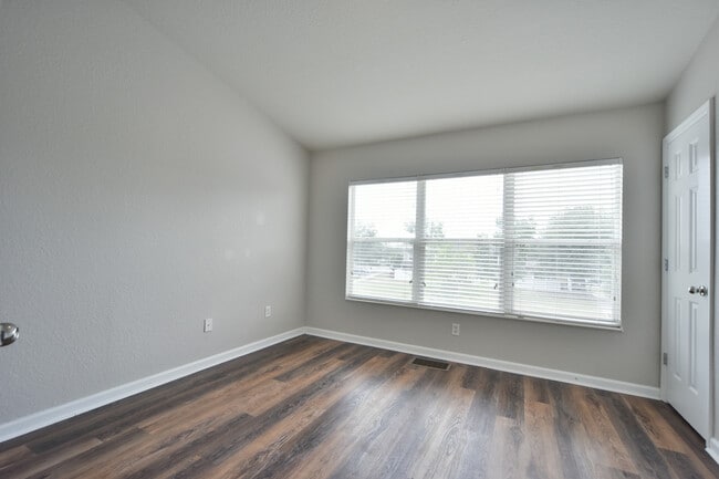 Photo - 4490 SW 49th Ave