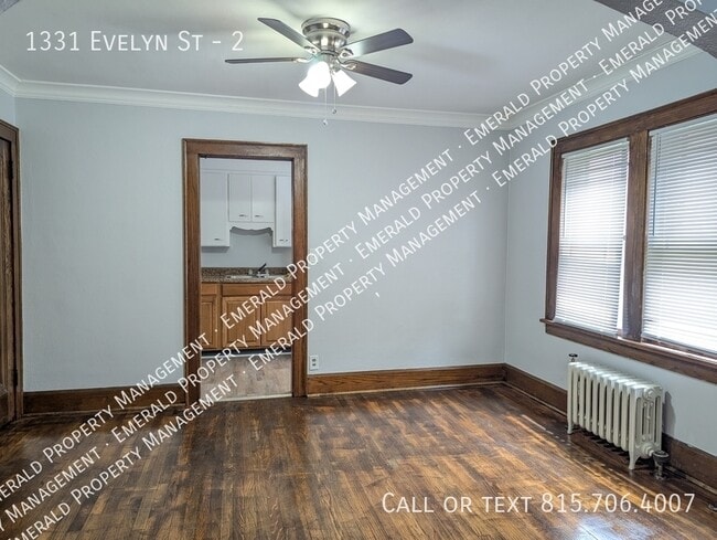 Photo - 1331 Evelyn St Unit 2