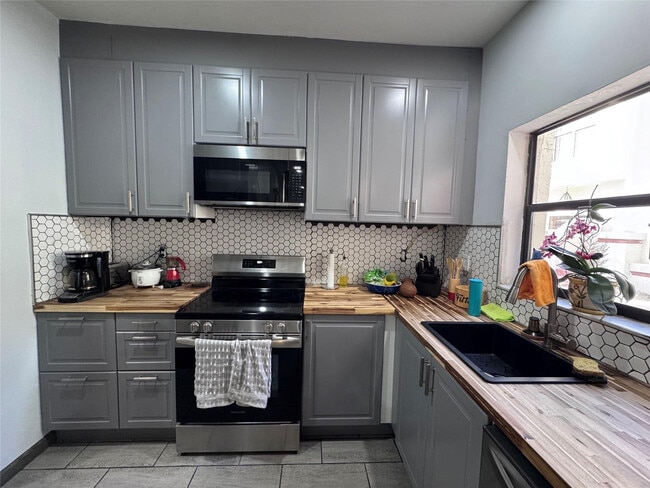 Photo - 1417 Avon Ln Unidad 104