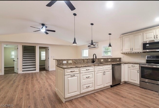 Photo - 5111 Country Lakes Dr